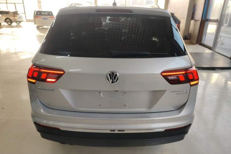 Used Volkswagen Tiguan L 2020 330TSI Automatic Two-Wheel Drive Panoramic Comfort Edition China VI Standard