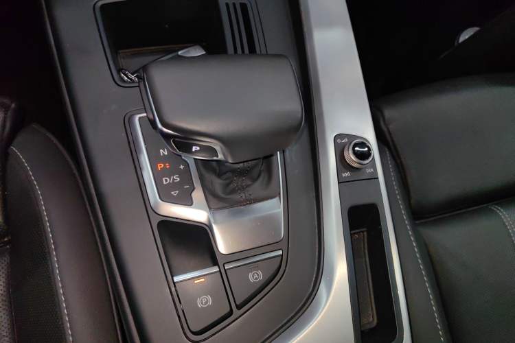 Used Audi A4L 2024 40 TFSI Fashion Dynamic Model