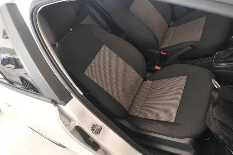 Used Volkswagen Polo 2016 1.4L Automatic Trendy Model
