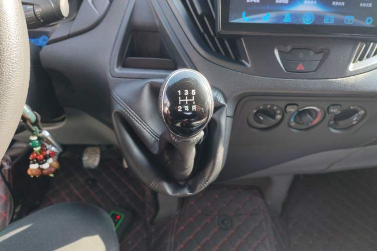 Used Ford Transit 2019 2.0T Diesel Multi-Purpose Commercial Vehicle Short Wheelbase Mid-Roof Design 6-Seater China VI Standard
