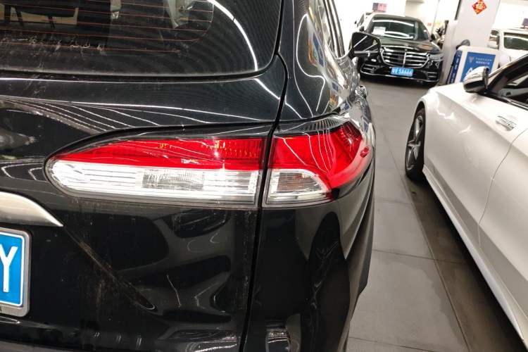 Used Toyota FRONTLANDER 2023 2.0L CVT Leading Edition
