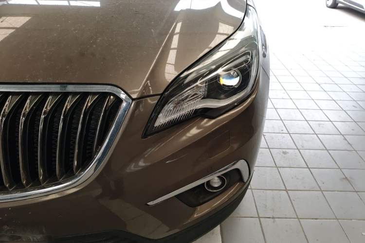 Used Buick Envision 2017 20T Two-Wheel Drive Luxury Model
