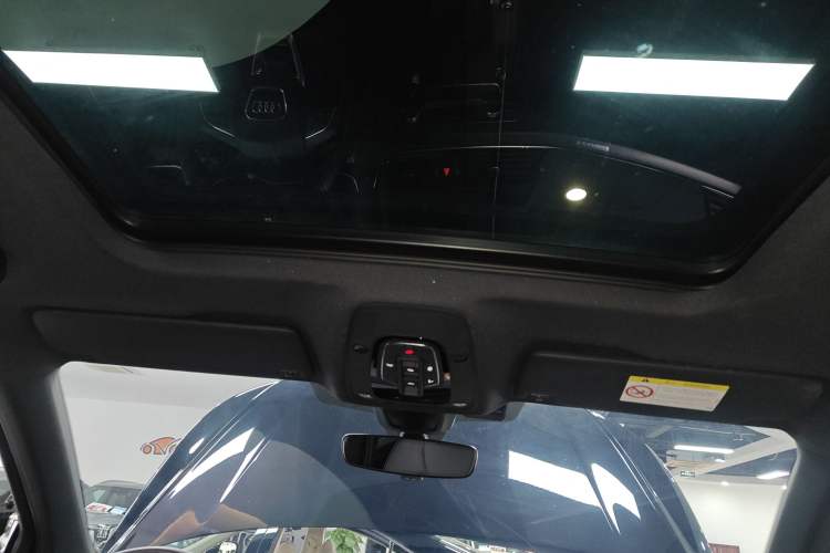 Used Audi Q5L 2023 40T Luxury Dynamic Model
