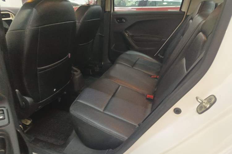 Used Peugeot 301 2016 1.6L Manual Happiness Edition