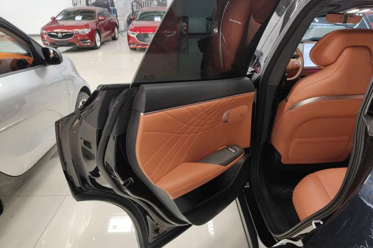 Used  S07 2025 215Max Deep Blue Intelligent Driving AD PRO Range-Extended Version
