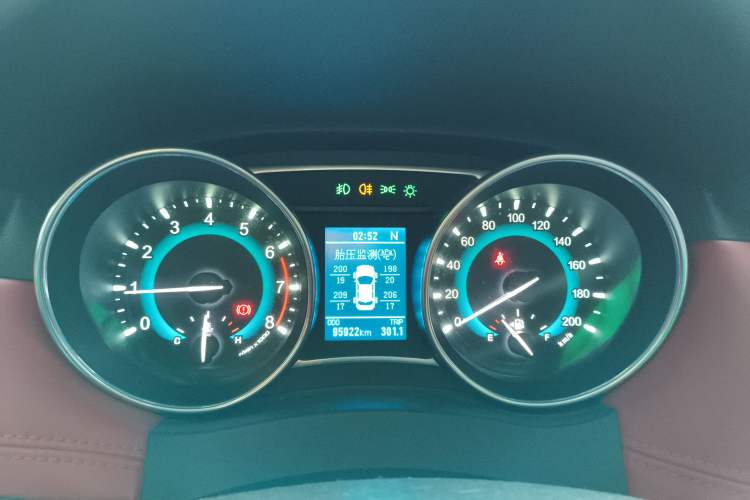 Used Haval H1 2015 1.5L AMT Urban Model
