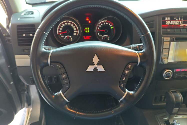 Used Mitsubishi Pajero 2014 3.0L Elite Edition
