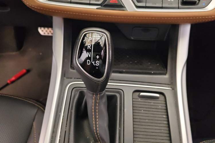 Used Geely Auto Vision X6 2018 1.4T CVT 4G Connected Flagship Edition