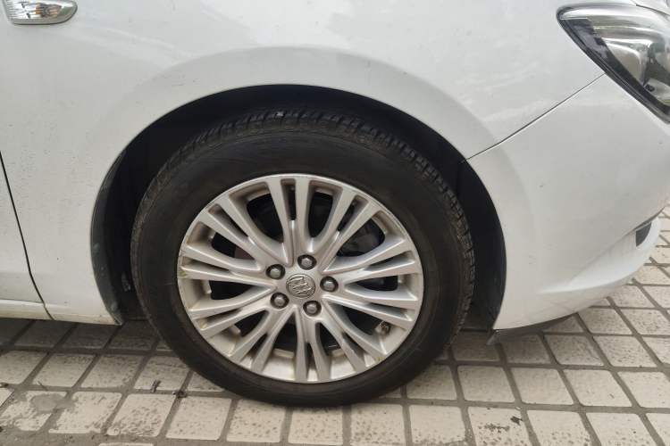 Used Buick GT 2015 15N Automatic Elite Version
