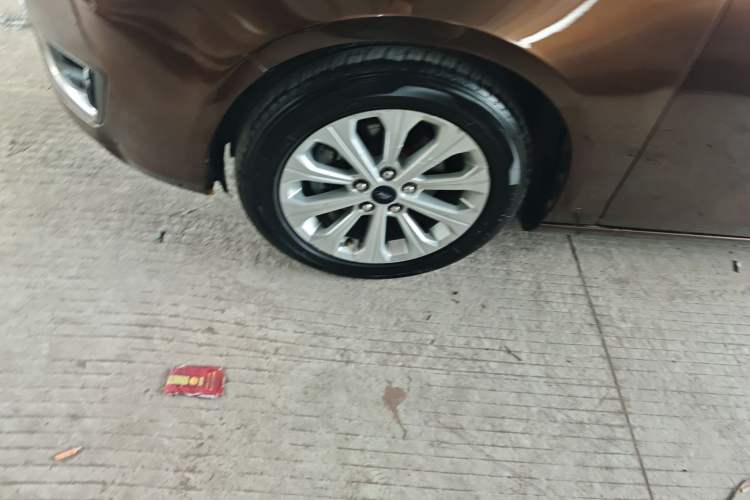 Used Ford Escort 2015 1.5L Automatic Fashion Model
