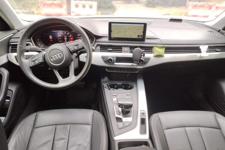 Used Audi A4L 2019 40 TFSI Fashion Version China V

