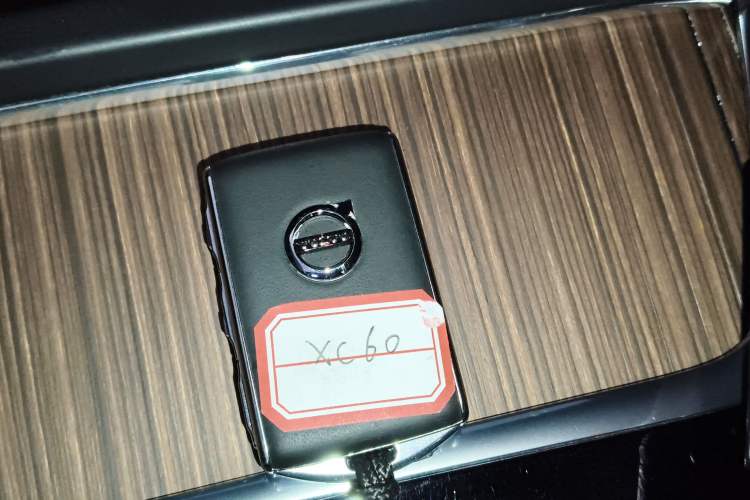 Used Volvo XC60 2021 T5 4x4 Smart Luxury Edition