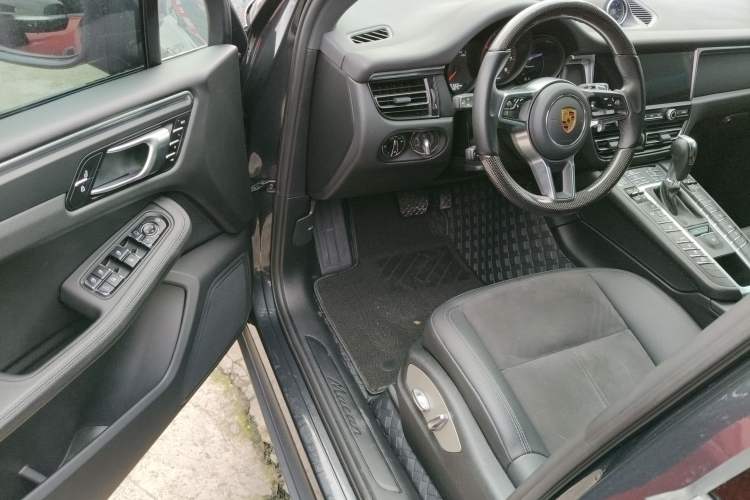 Used Porsche Macan 2021 Macan 2.0T
