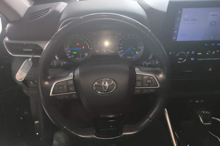 Used Toyota Highlander 2022 Dual-Engine 2.5L Four-Wheel Drive Prestige Version 7 Seats