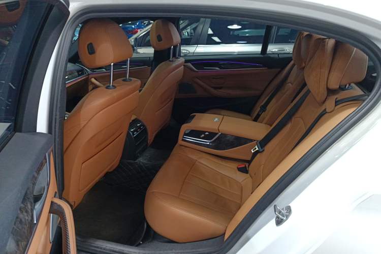 Used BMW 5 Series 2018 530Li Leading Model M Sport Package