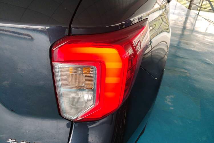 Used Ford Explorer 2020 EcoBoost 285 Rear-Drive Trend Edition 7-Seater
