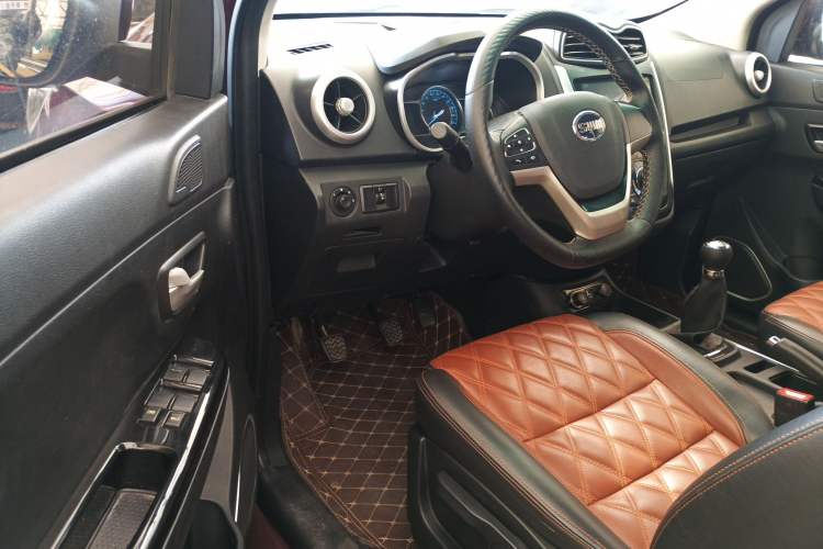 Used SWM X3 2018 1.5L Manual Fashion Model
