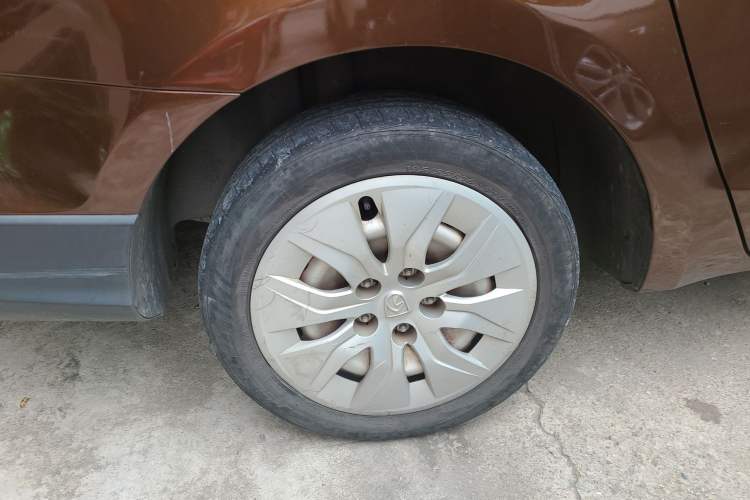 Used Baojun 730 2016 Revised 1.5L Manual Standard Version 7 Seats China V Emission Standard
