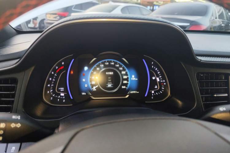 Used Hyundai Elantra 2019 1.4T Dual-Clutch Xuan Dong · Dynamic Model
