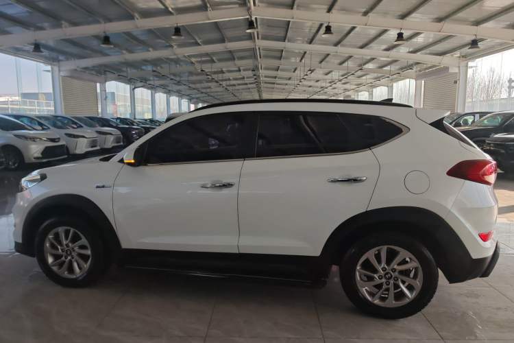Used Hyundai Tucson 2015 1.6T Dual-Clutch Two-Wheel-Drive Smart Model
