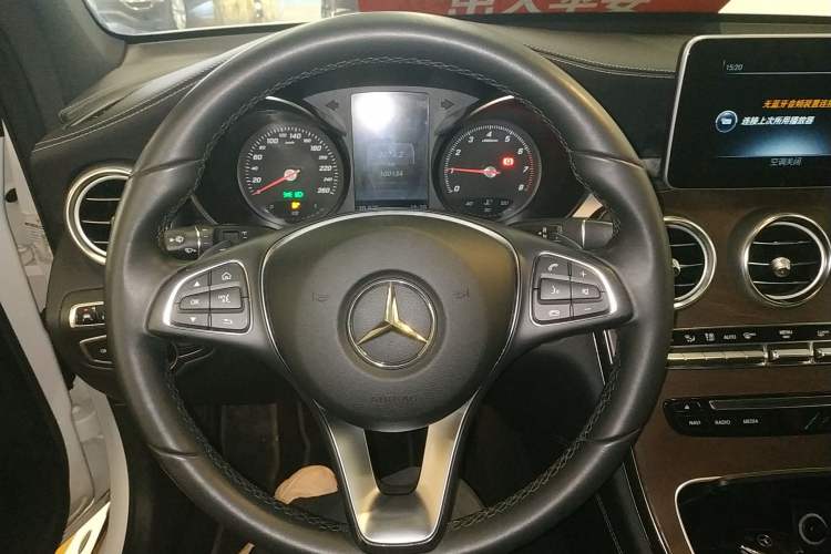 Used Mercedes-Benz GLC 2016 GLC 300 4MATIC Dynamic Model
