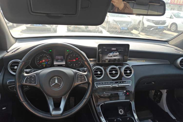 Used Mercedes-Benz GLC 2017 GLC 260 4MATIC Dynamic Edition
