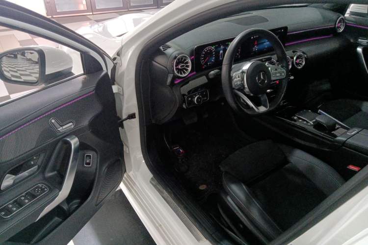 Used Mercedes-Benz A-Class 2020 Restyled A 200 L Sport Sedan Fashion Version
