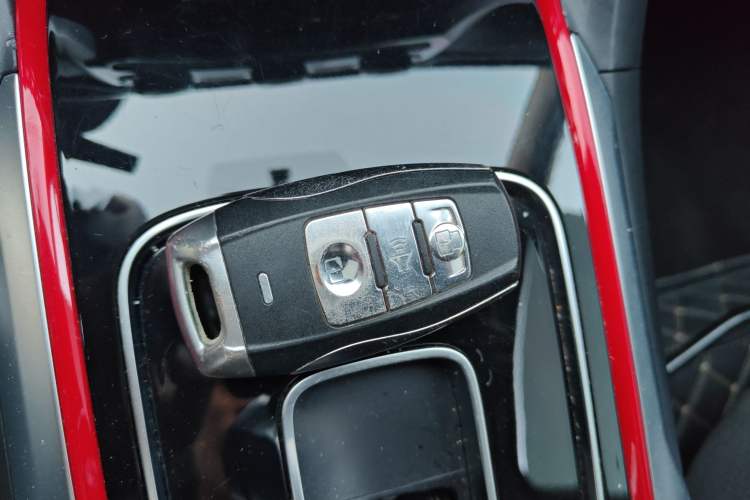 Used Haval H2 2018 1.5T Dual-Clutch Two-Wheel Drive Fashion Model China VI Standard
