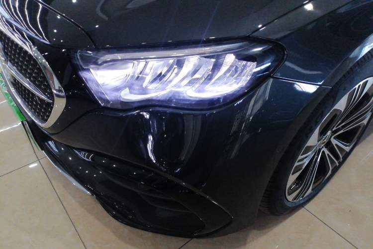 Used Mercedes-Benz E-Class New Energy 2024 E 350 e L Plug-in Hybrid Sports Sedan
