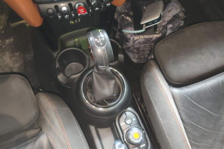 Used MINI MINI 2016 1.5T COOPER SEVEN
