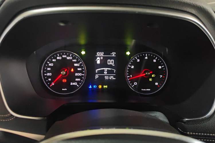 Used Roewe RX5 2016 20T Two-Wheel Drive Automatic Internet Smart Edition