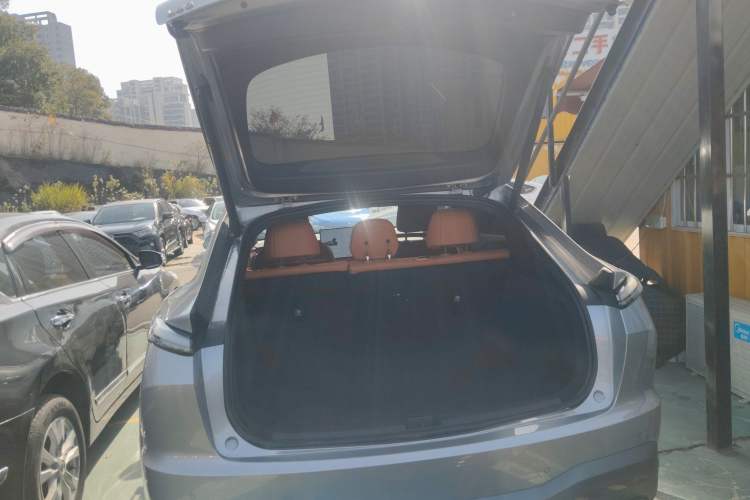 Used ONVO L60 2024 60 kWh Rear-Drive Version
