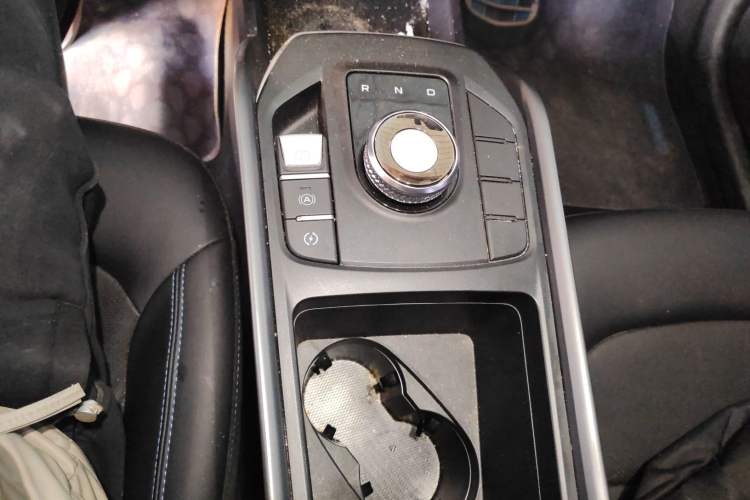 Used Livan Maple 60s 2024 Happiness Customized Full Vehicle—Taxi-Dedicated Version
