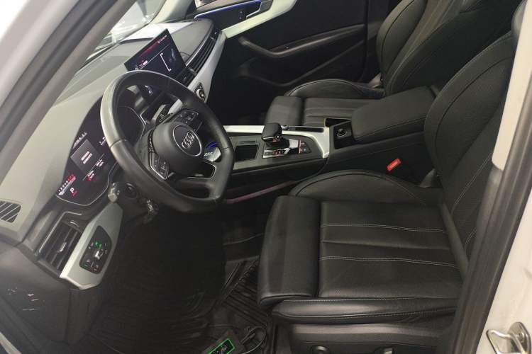 Used Audi A4L 2022 40 TFSI Luxury Dynamic Model
