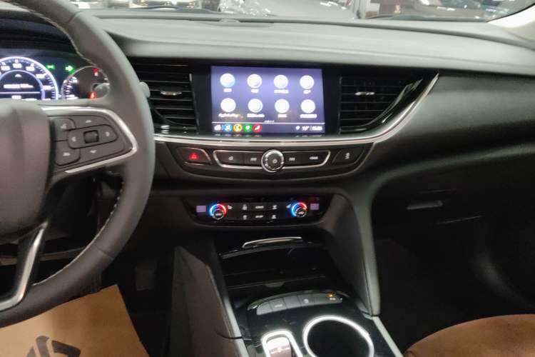 Used Buick Regal 2020 552T Luxury Version
