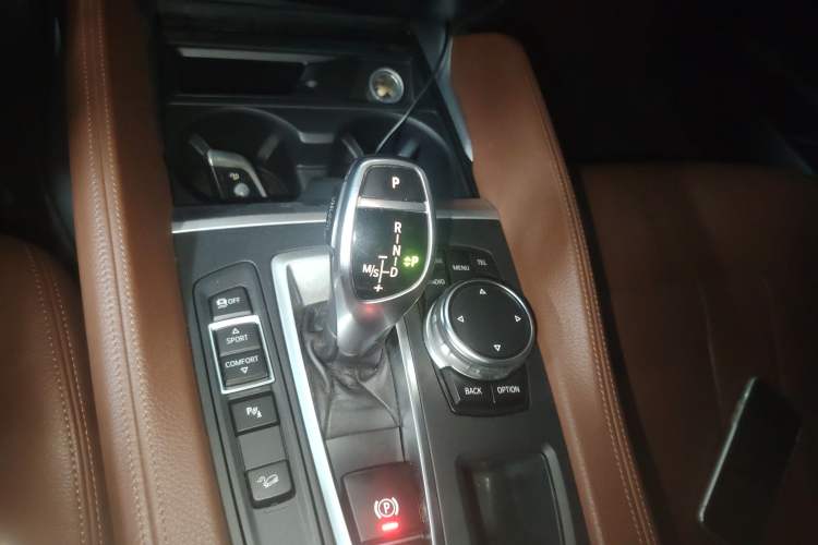 Used BMW X6 2015 xDrive35i Leading Model
