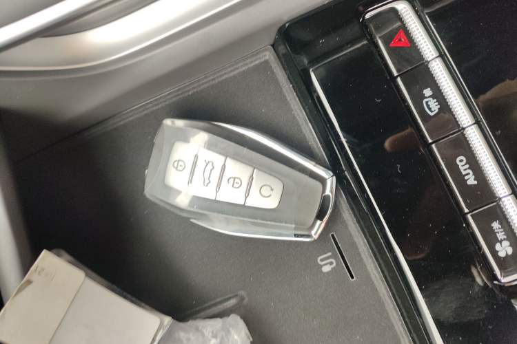 Used Geely Auto Emgrand X7 Sport 2026 Model 1.5TD Aspirational
