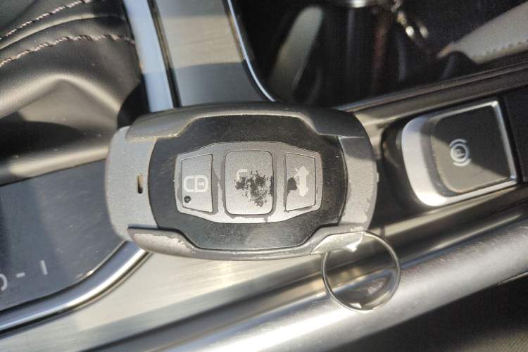 Used BYD Song 2016 GaiShi Edition 1.5TID Automatic Elite Model
