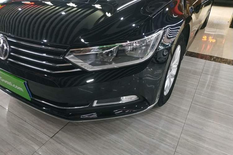 Used Volkswagen Magotan 2017 280TSI DSG Comfort Model
