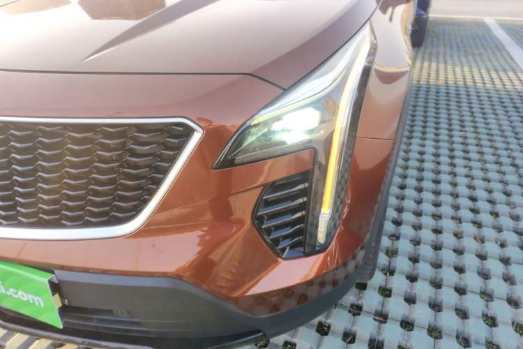 Used Cadillac XT4 2018 28T 4x4 Platinum Sport Edition
