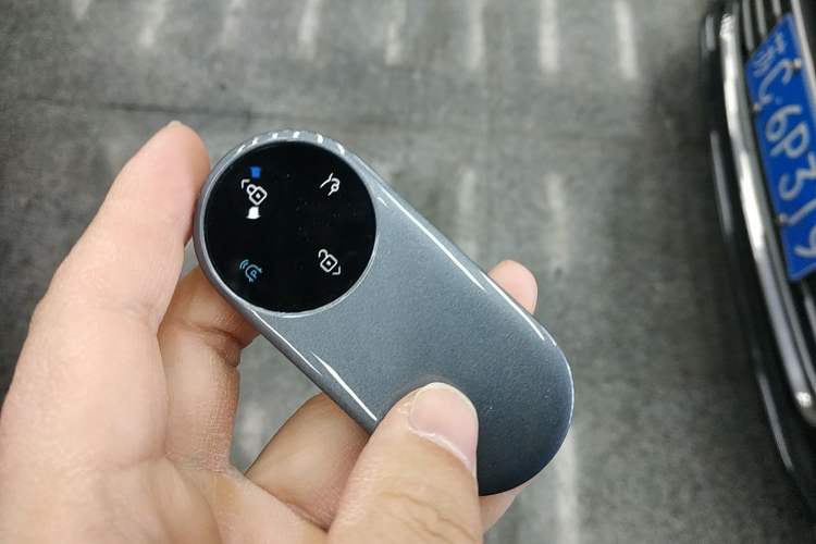 Used Hima AITO M9 2025 Extended-Range Ultra Version 52 kWh 6-Seater