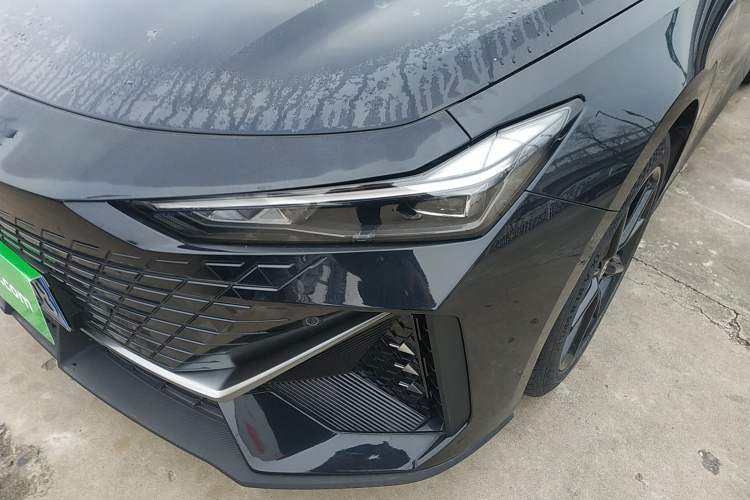 Used Changan UNI-V 2023 1.5T Prestige Model
