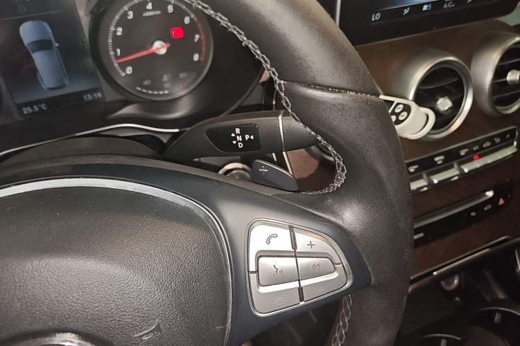 Used Mercedes-Benz GLC 2018 Refreshed GLC 300 4MATIC Dynamic Edition