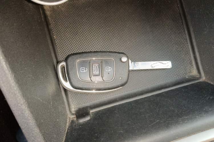 Used Hyundai Verna 2016 1.4L Automatic Cool Edition GLS