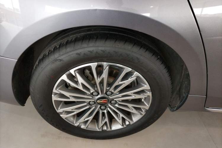 Used Hongqi H5 2023 2.0T Automatic Smart Connect Flagship Edition
