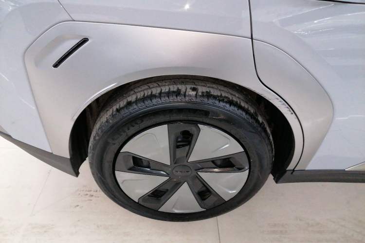 Used AION Y 2023 Plus 610 Enjoyment Edition Ternary Lithium
