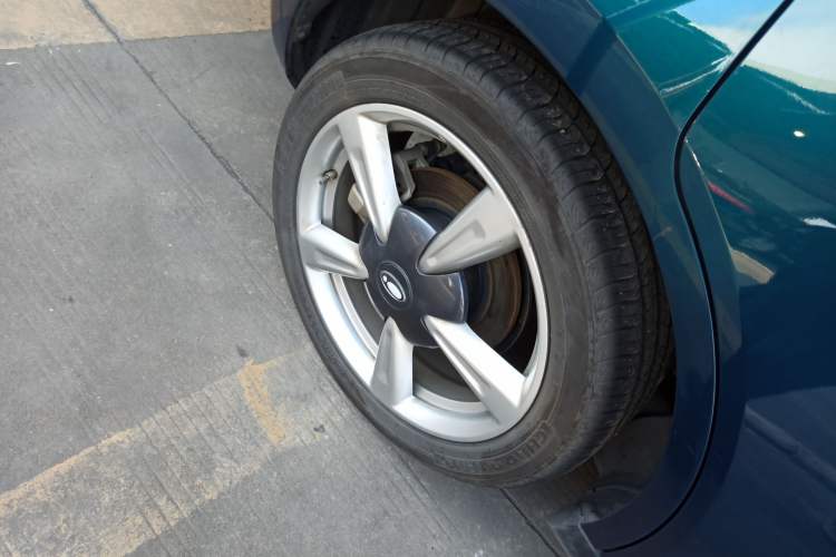 Used ORA Good Cat 2023 401 km Standard Range Luxury Version Lithium Iron Phosphate
