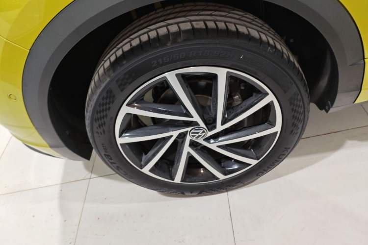 Used Volkswagen T-ROC 2023 300TSI DSG Two-Wheel Drive Starlight Edition