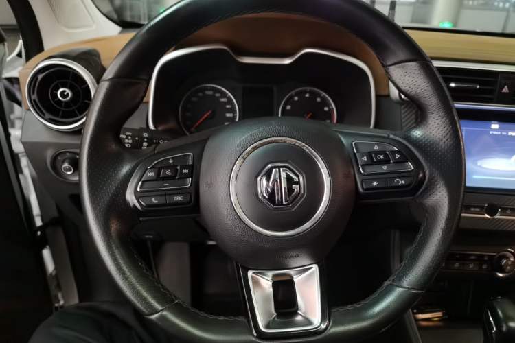 Used MG ZS 2017 1.5L Automatic Luxury Internet Edition
