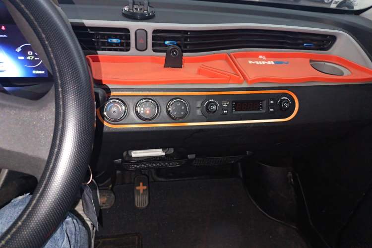 Used Wuling Hongguang MINIEV 2021 Macaron Fashion Edition Lithium-Ion Battery
